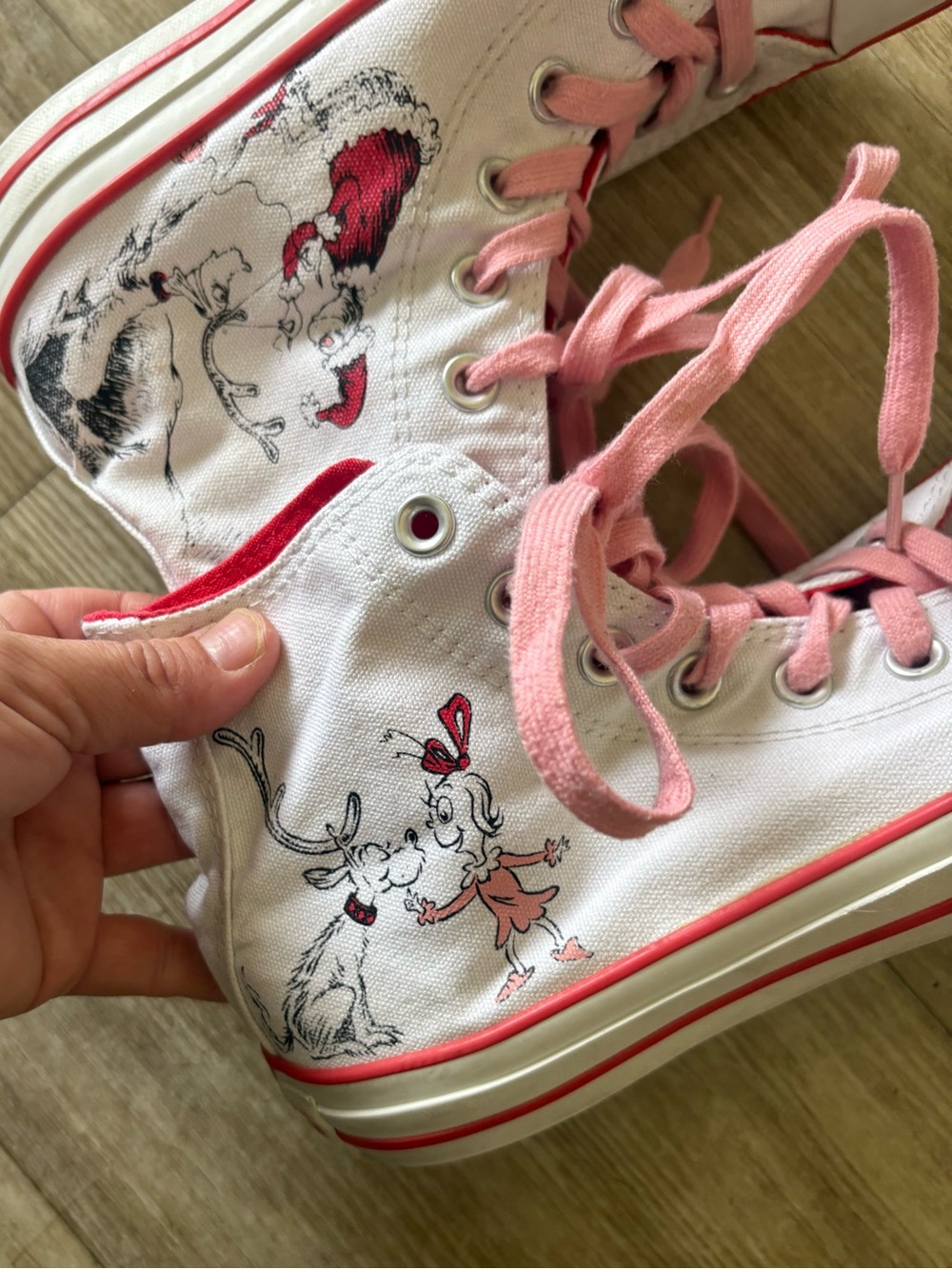 converse Dr. Seuss The grinch White holiday High-Top Sneakers with Pink Print